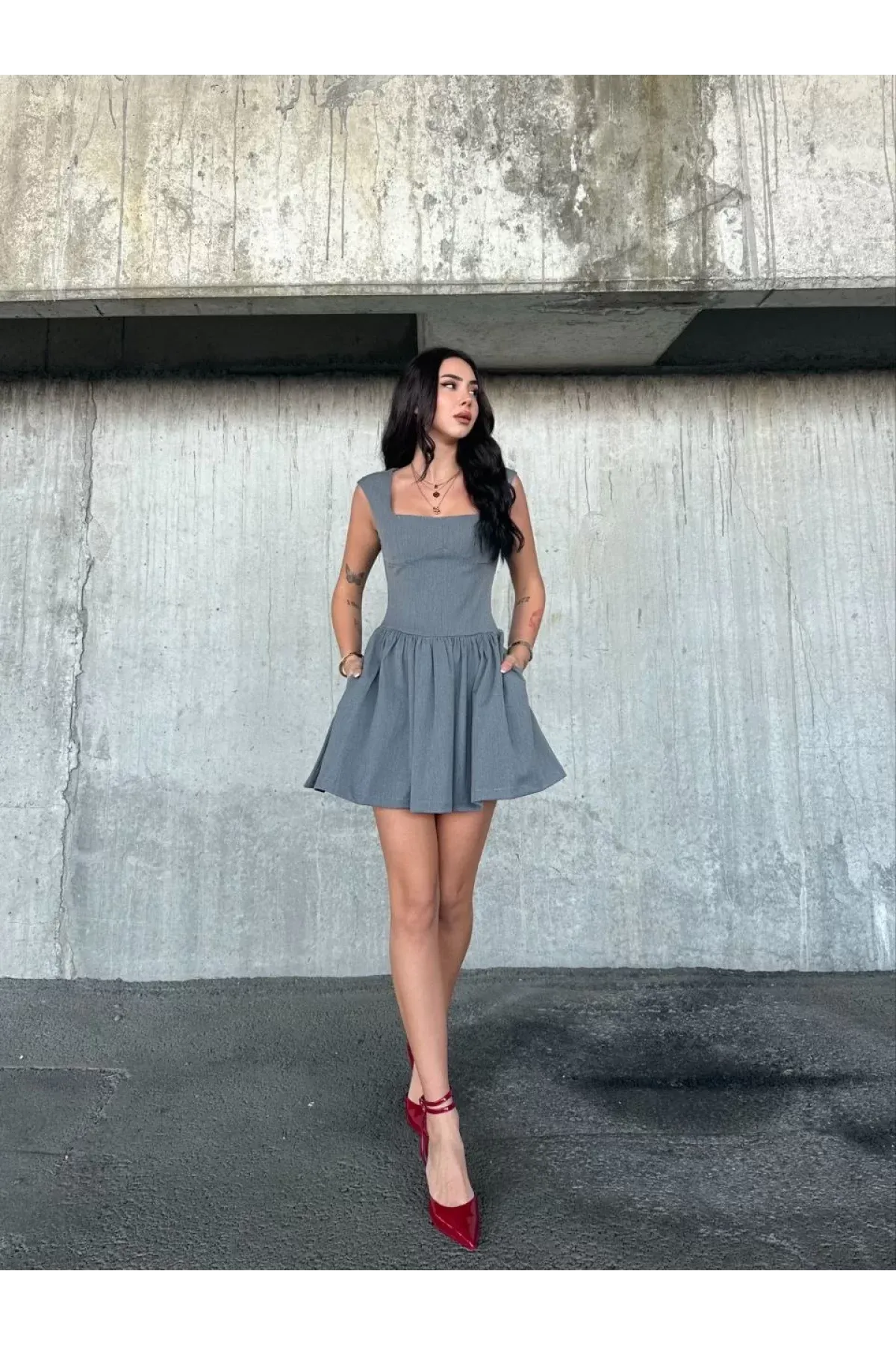 Elvéra Likralı Kumaş Fit Kesim Mini Elbise